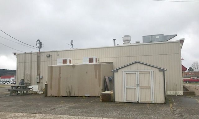 1605 N Stephenson Ave, Iron Mountain, MI 49801